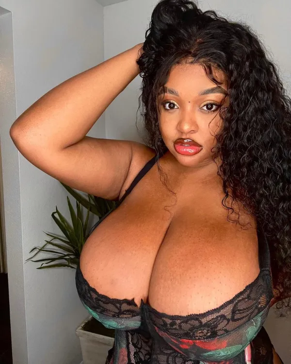 NIKITAXX EBONY Avatar Bg