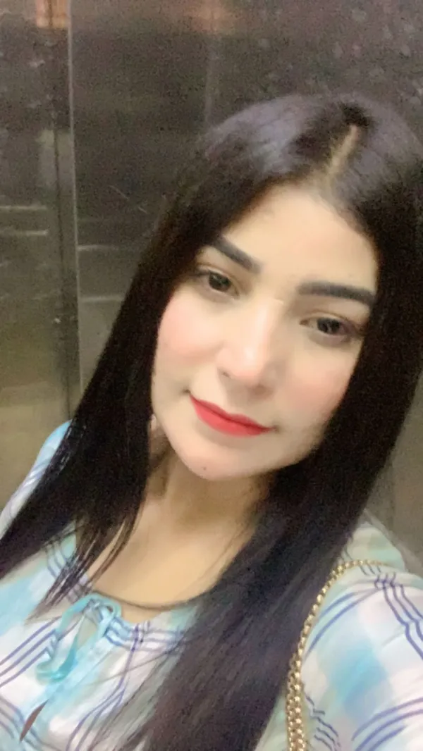 Rubbab Khan Avatar Bg