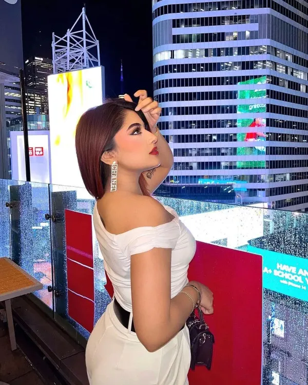 Sunita Avatar Bg