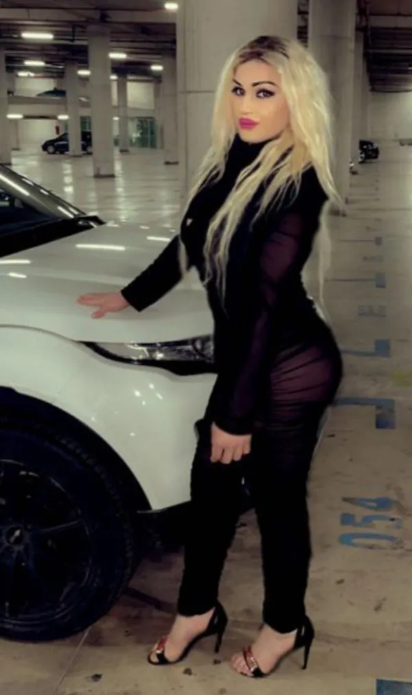 Etleva Avatar Bg