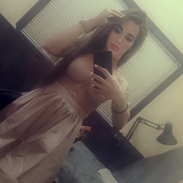 Karina Avatar Bg