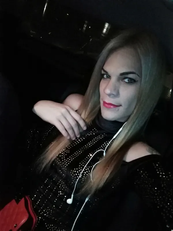 Jenni Avatar Bg
