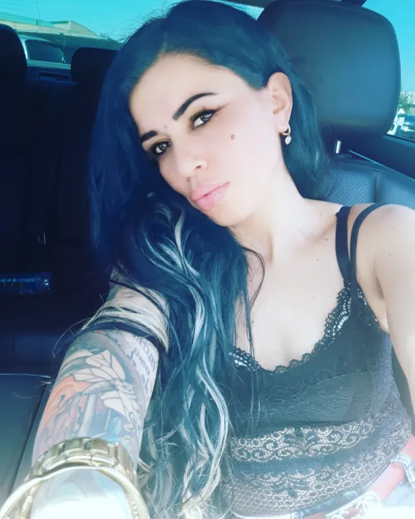 Iliana Avatar Bg