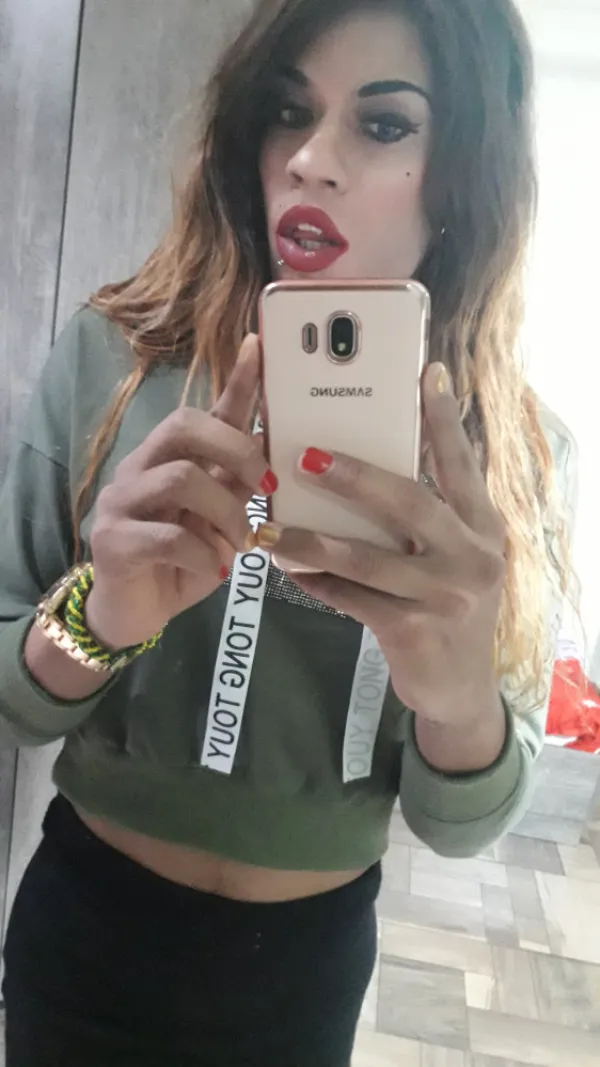 Andrea Avatar Bg