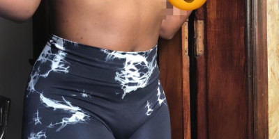 Novinha chocolate quentes goza gostoso amor