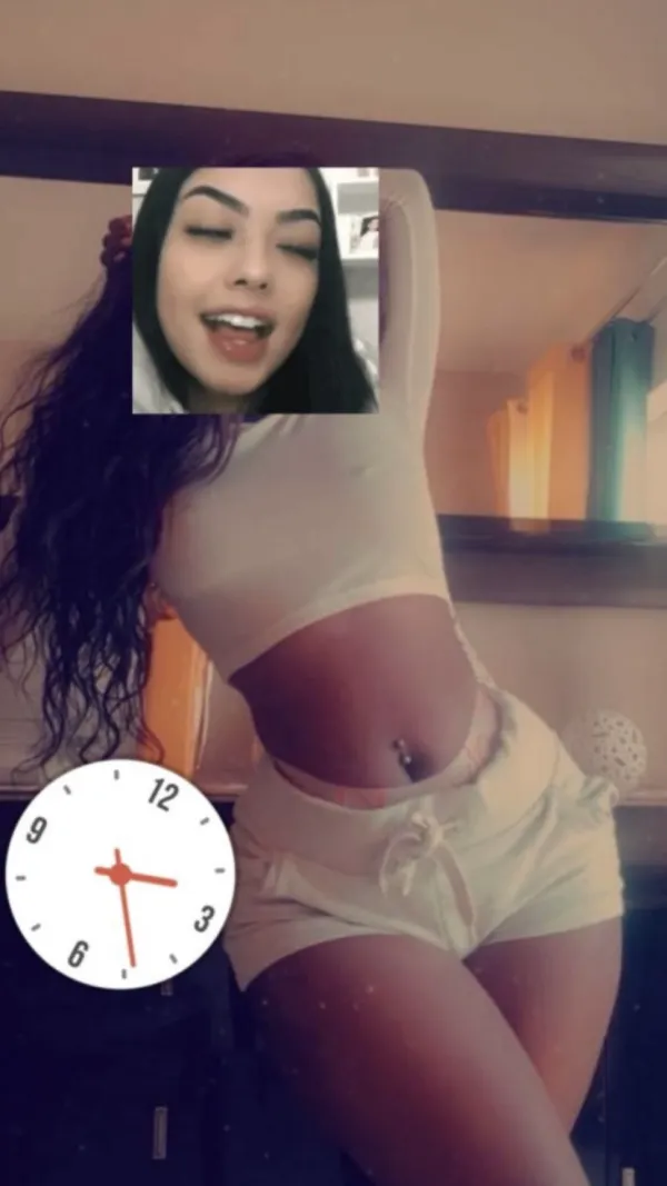 Larissa Avatar Bg