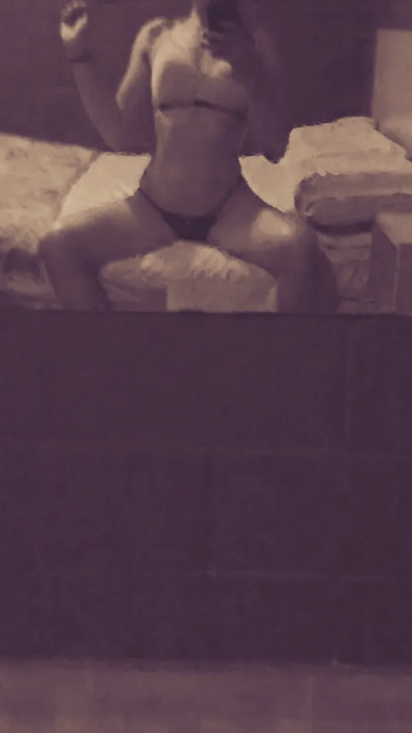 Estefii Avatar Bg