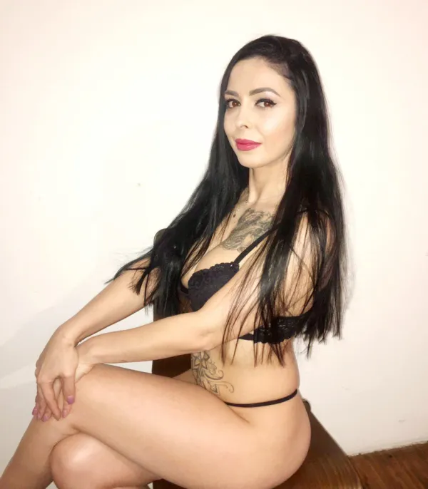 Elena Avatar Bg
