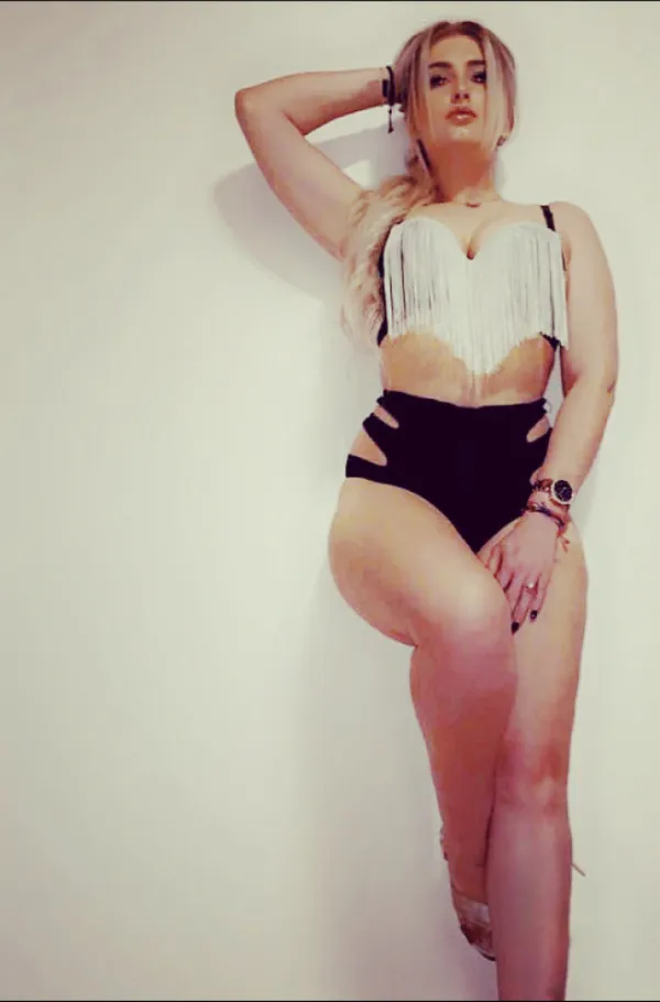 Maria Avatar Bg
