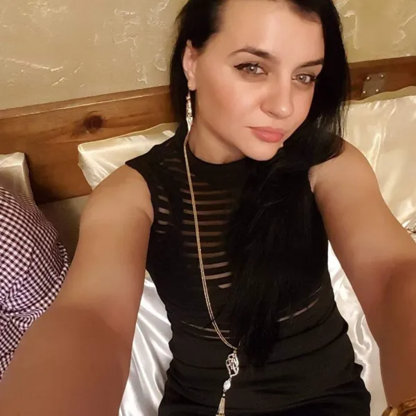 Alina Avatar Bg