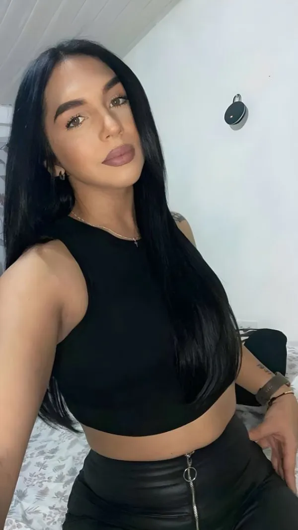 Camila Avatar Bg