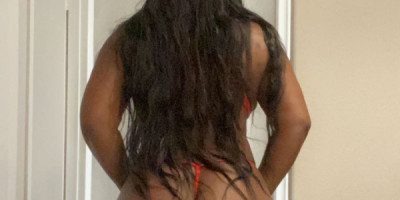 Morena colombiana estoy ubicada en san Nicolas napoles monoaco