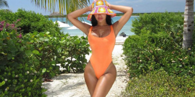 Chica joven y caliente natural atrévete y pasamos rico independiente