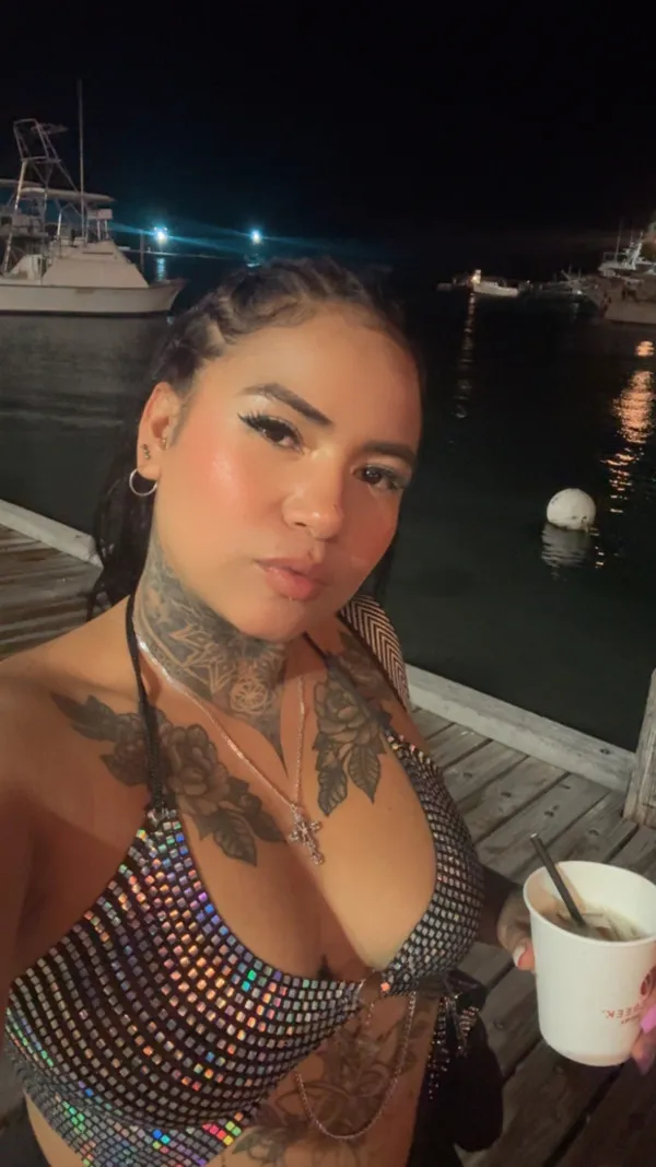 Eliana Lopez Avatar Bg