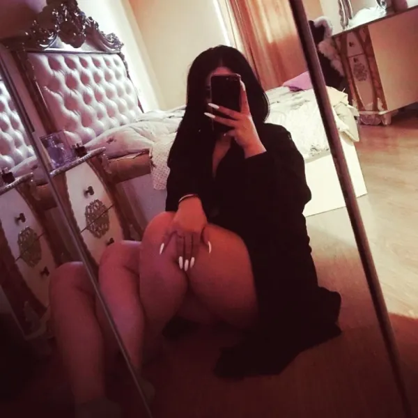 Aygun Avatar Bg