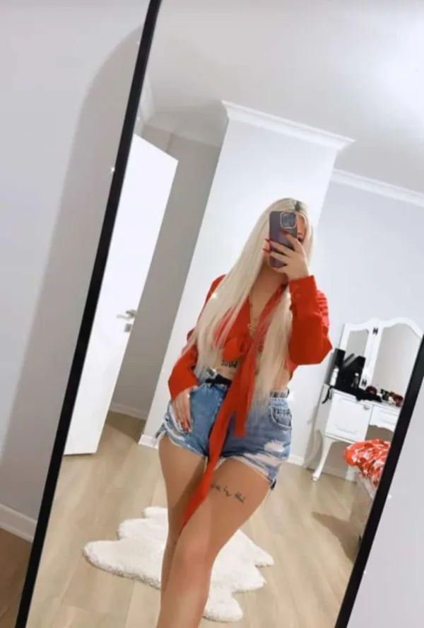 Aksana Avatar Bg