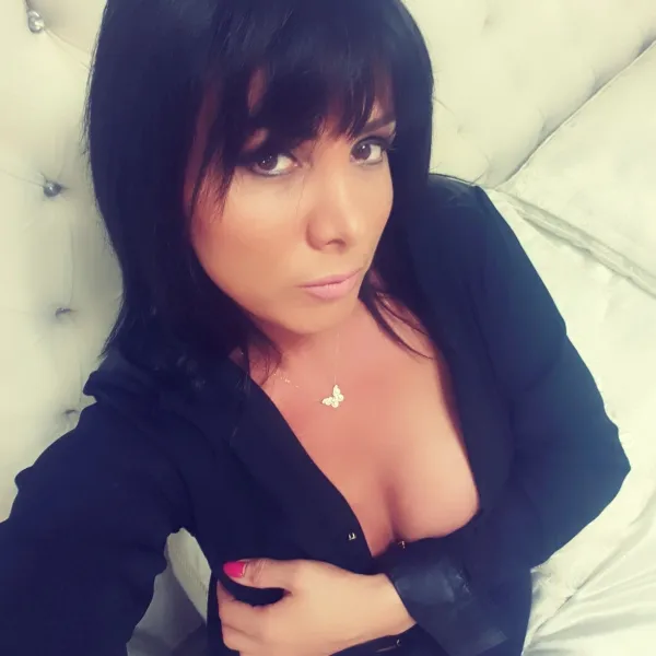 Sara Avatar Bg