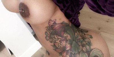 Pretty clean sexy babe love it in all holes xoxo