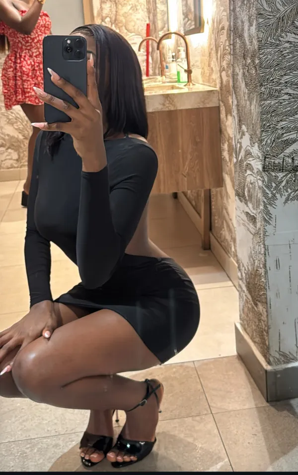 Masseuse Sexy Avatar Bg