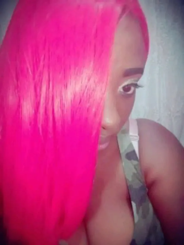 Rachelle Avatar Bg