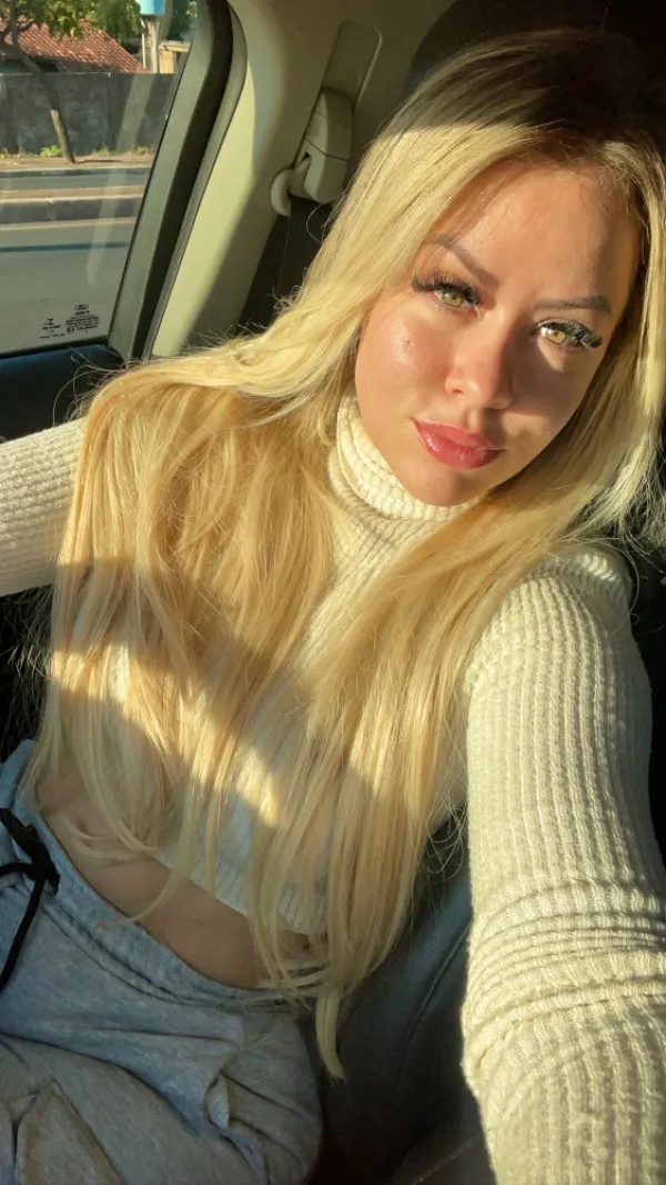 Kelly Brasileirinha Avatar Bg
