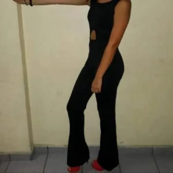 Mariela Avatar Bg