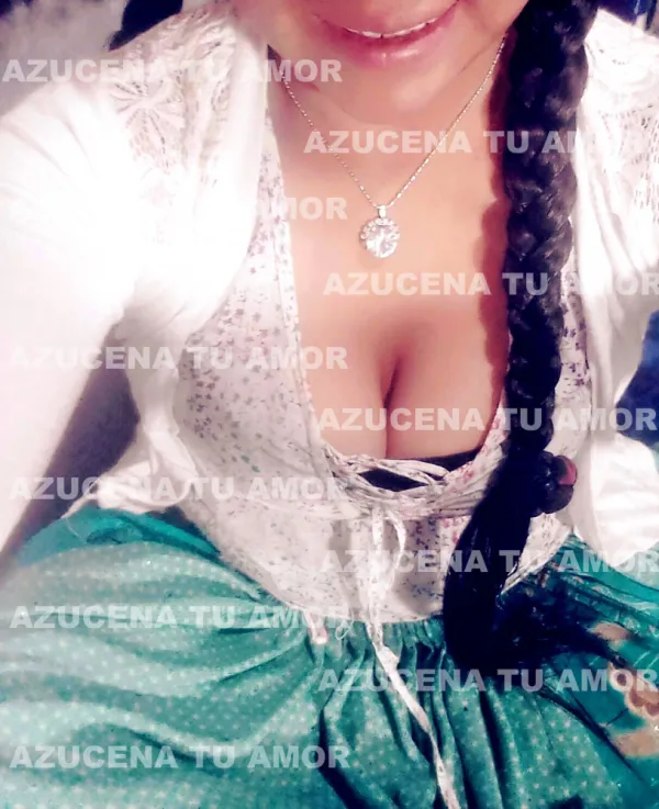 Azucena Avatar Bg
