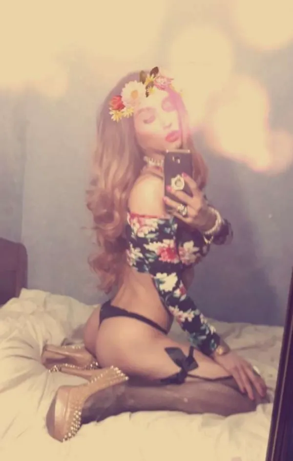 Arianna Luanna Avatar Bg