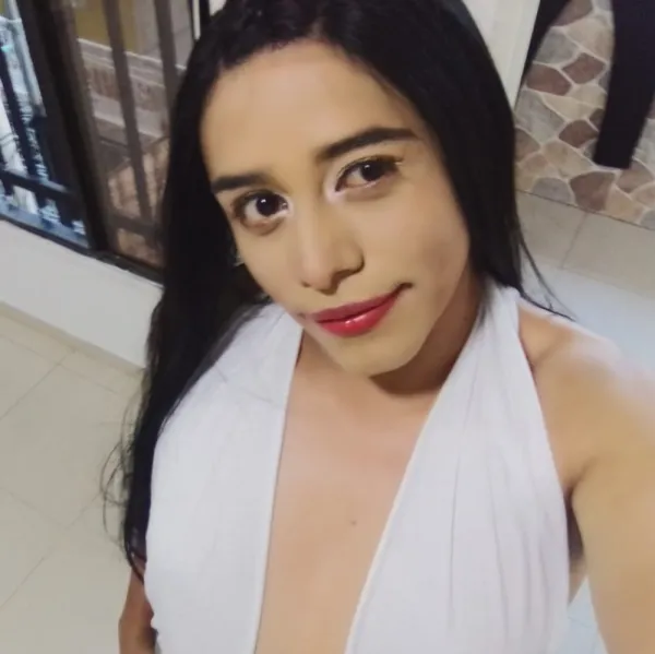 Natali Gomez Avatar Bg