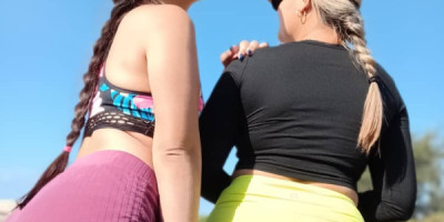 A linda loira está pronta para realizar seus desejos de prazer.