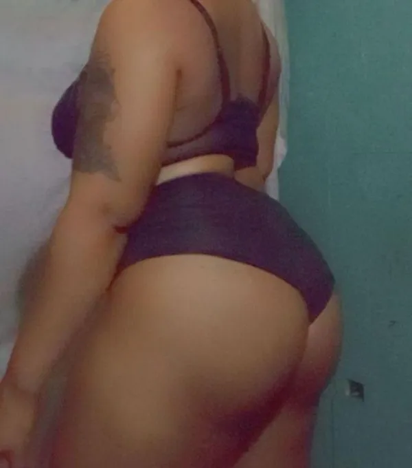 Kisses Avatar Bg