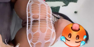 Colombian girl come and enjoy a rich and delicious oral sex with deep throat. I am very hot.