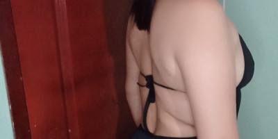 Soy una chica maldita para el sexo te voy a partir el pene con mi vagina con mi movimiento de cadera