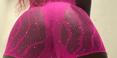 Hi soy Estephany tengo 18 años la chica que hará realidad tus fantasías bb