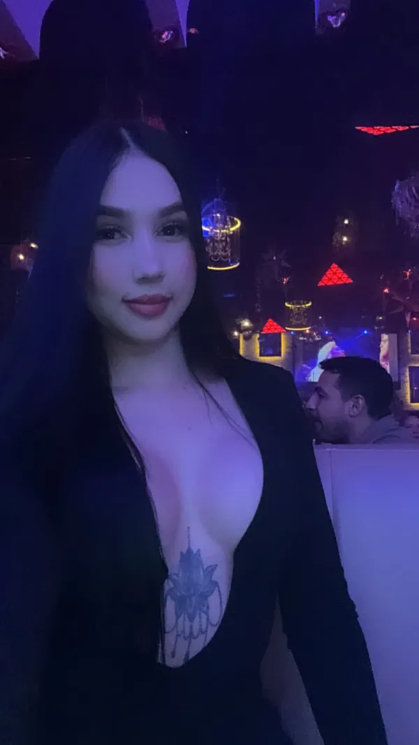 Alexa Avatar Bg
