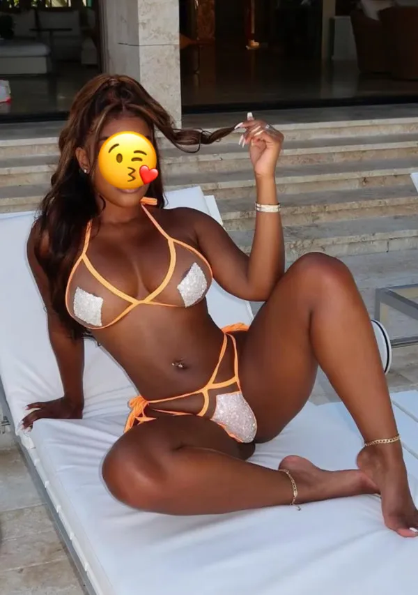 Dulce María Avatar Bg