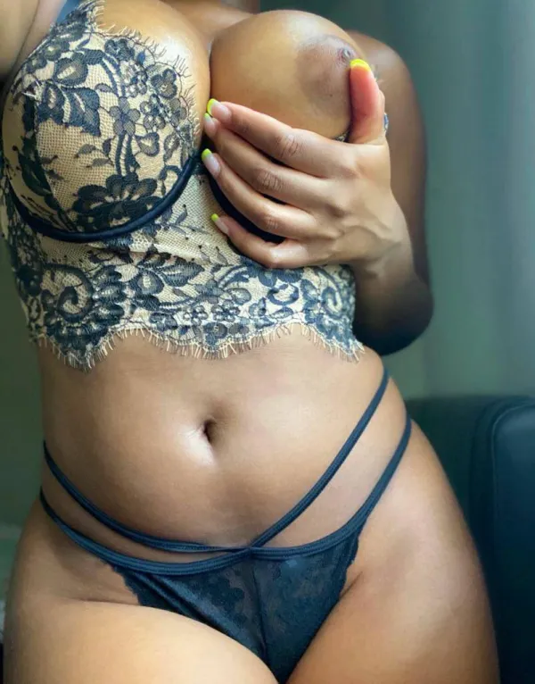 Queens Escorte Agency Avatar Bg