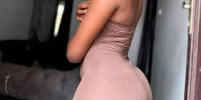 Viens te faire plaisir chéri avec ma chaude chatte en chaleur et prêt à taccueillir