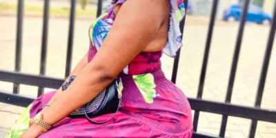 Moi Dash j'aime les vieux qui baise bien ça m'excite beaucoup pour jouir