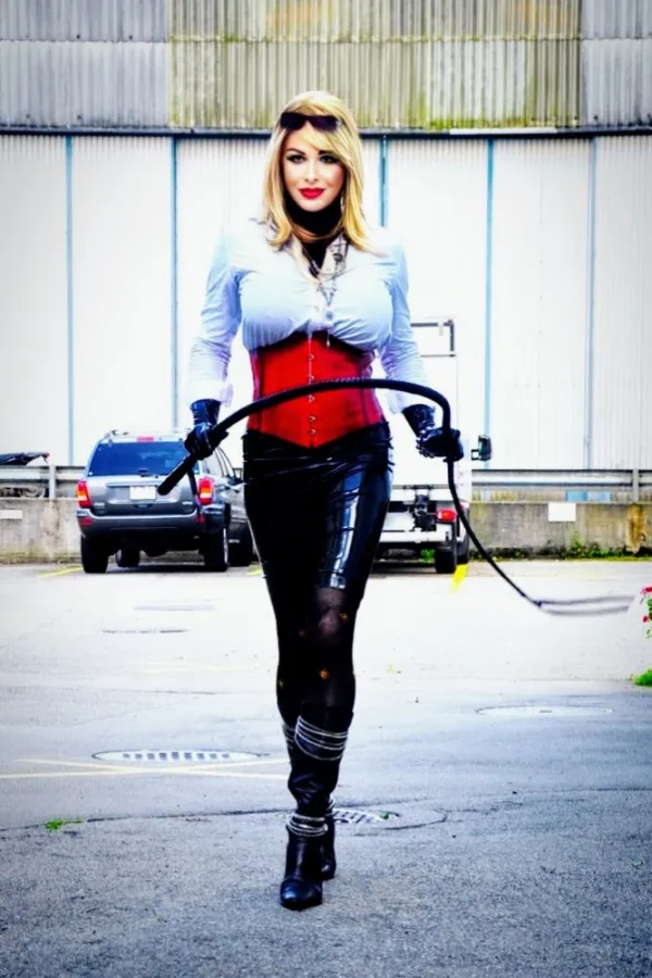 Mistress Alegra Avatar Bg