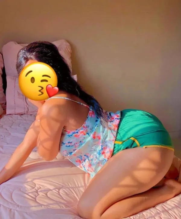 Audrey Sexy Avatar Bg
