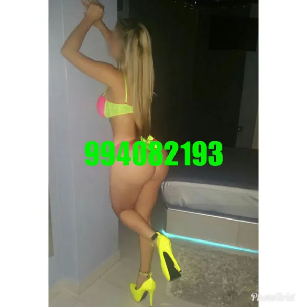 PAOLA Avatar Bg