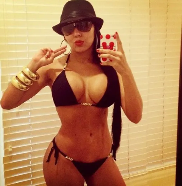 Camila Avatar Bg