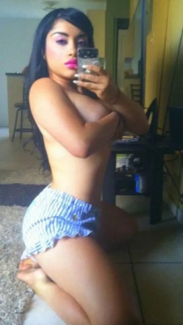 Camila Avatar Bg