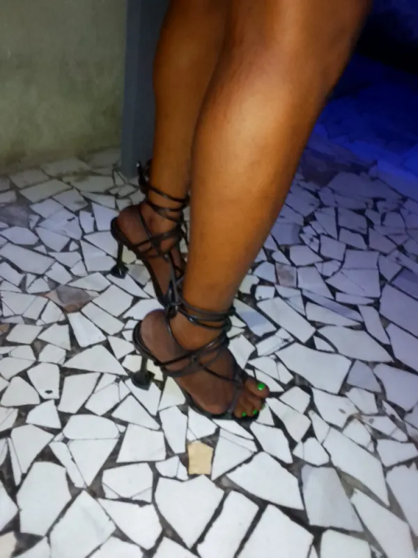 Sandra Avatar Bg