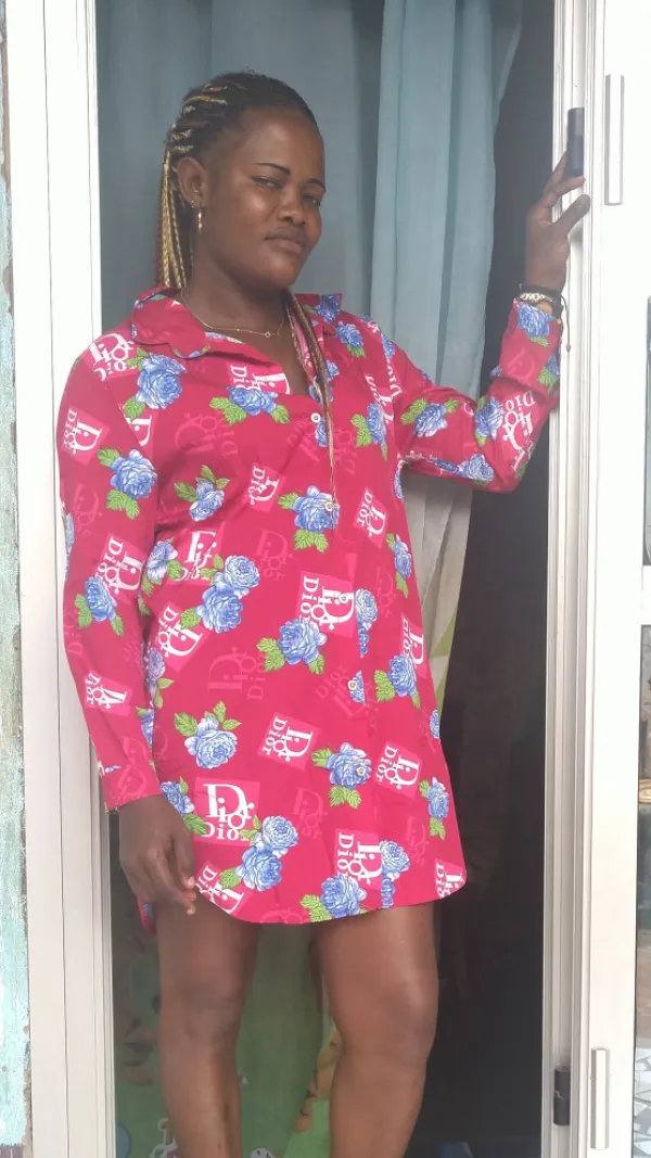 Schella Aimée Avatar Bg