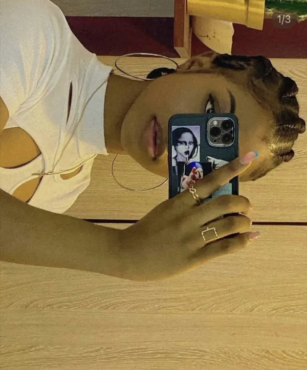 Ursule Avatar Bg