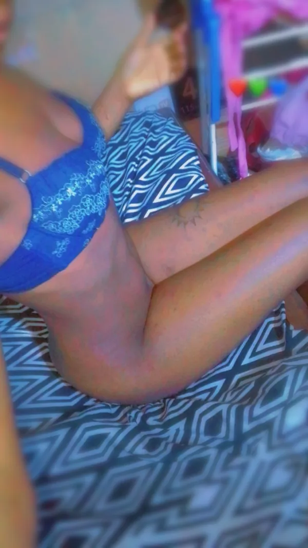 Ta Petite Fille Avatar Bg