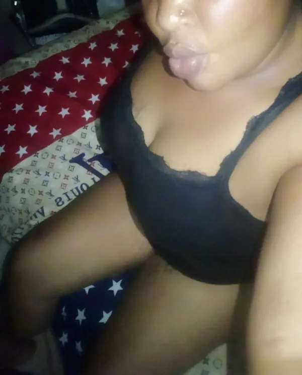 Sexy Escort Avatar Bg