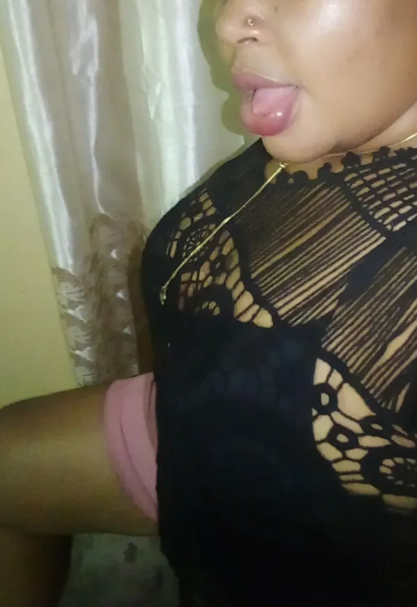 Sexy Escort Avatar Bg